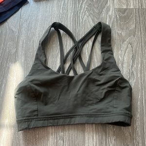 lulu lemon size 4 strapy  back sports bra energy